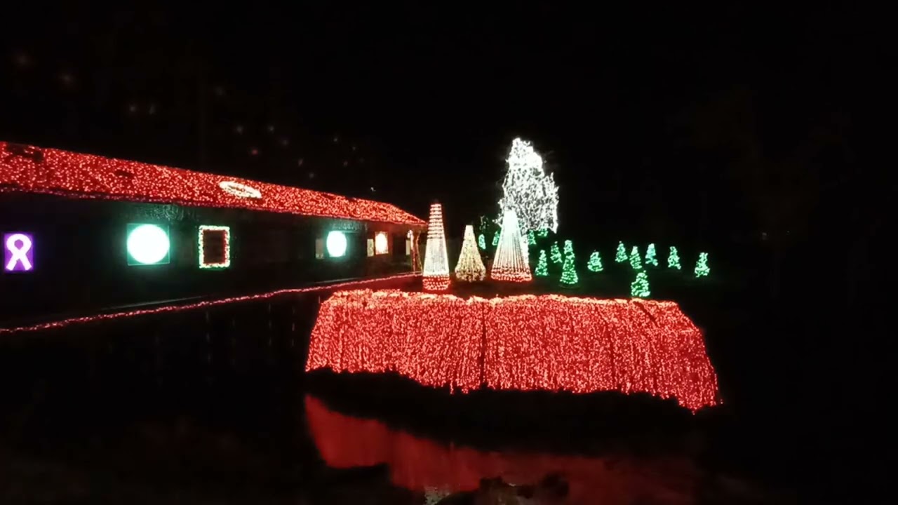Clifton Mills Christmas Light Show 2023