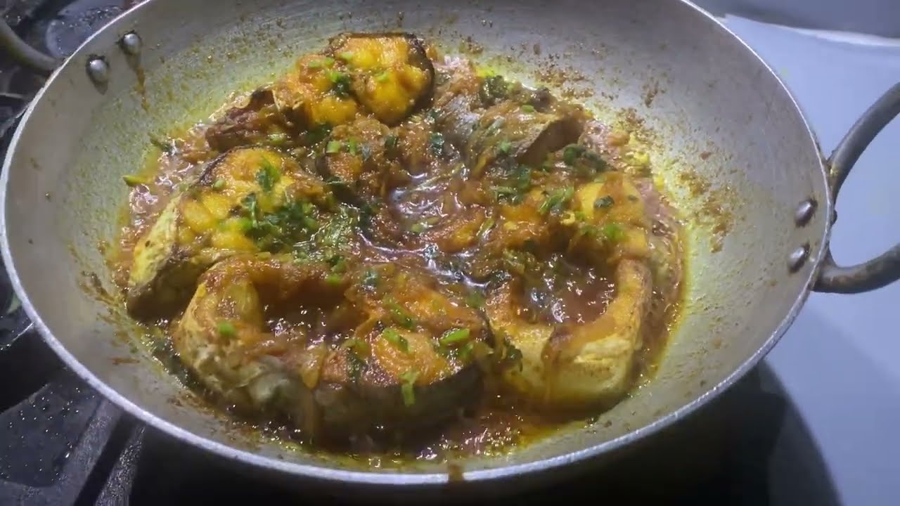 Fresh Fanggas fish 🐟 Fanggas machh er jhal-jhal swad! 🔥🐟Ekdom fresh & juicy 😍