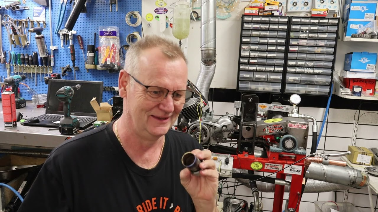 Sachs S4 med olika avgasrör