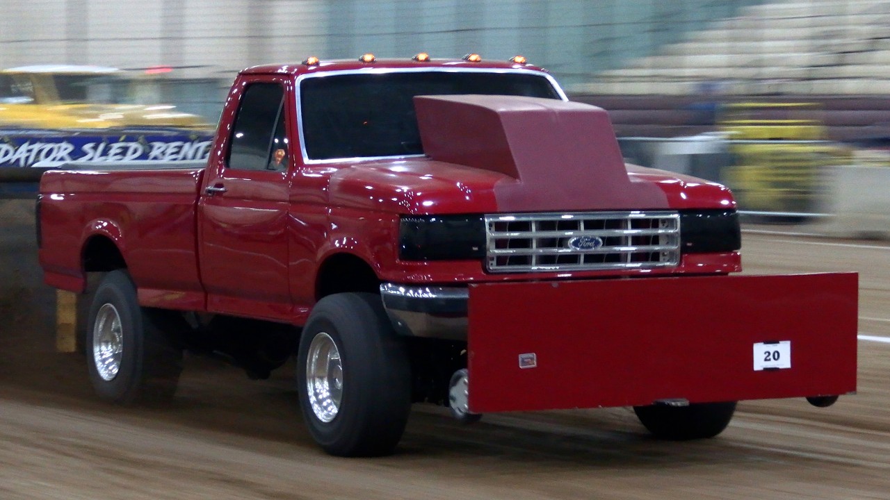 2026 Super Stock/Pro Stock Truck Pulling! Heartland Truck Showdown (Friday)! Du Quoin, IL