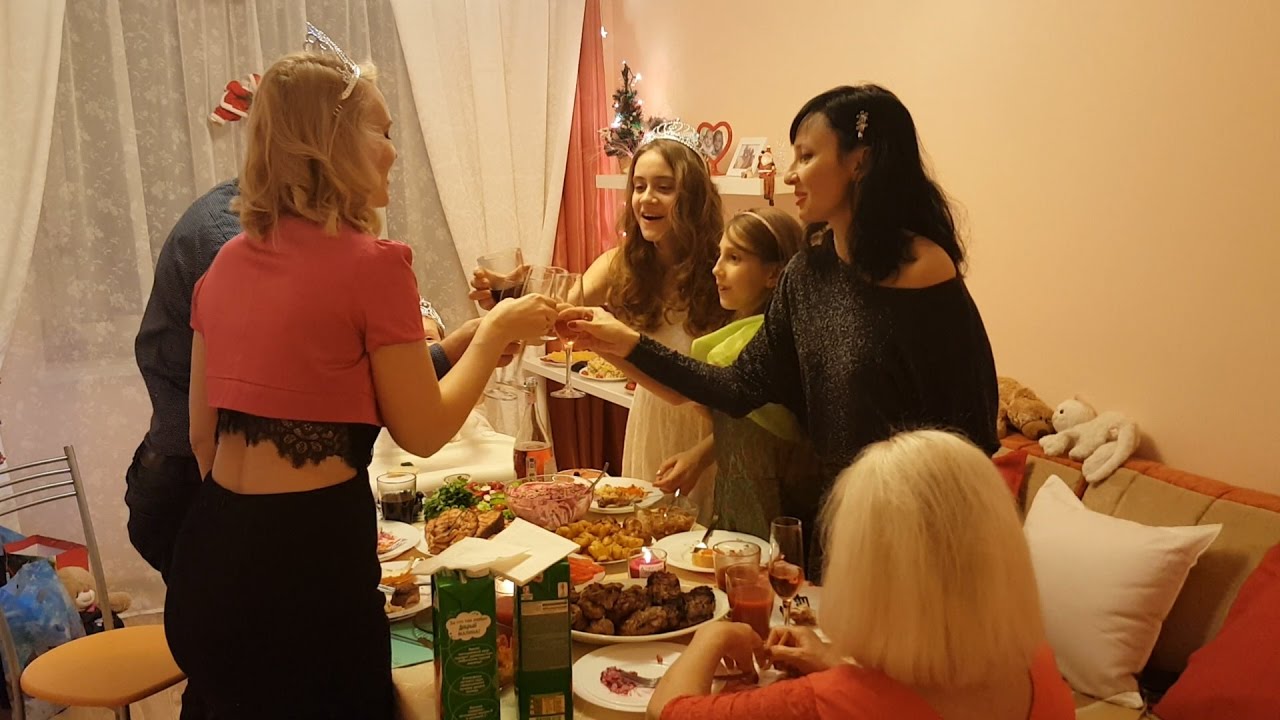 Vlog: Отмечаем НОВЫЙ 2017 ГОД!!!🎄\\Sweet family\\