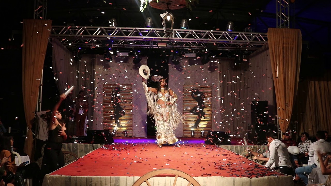 Desfile ExpoFrutal Escolha a Rainha