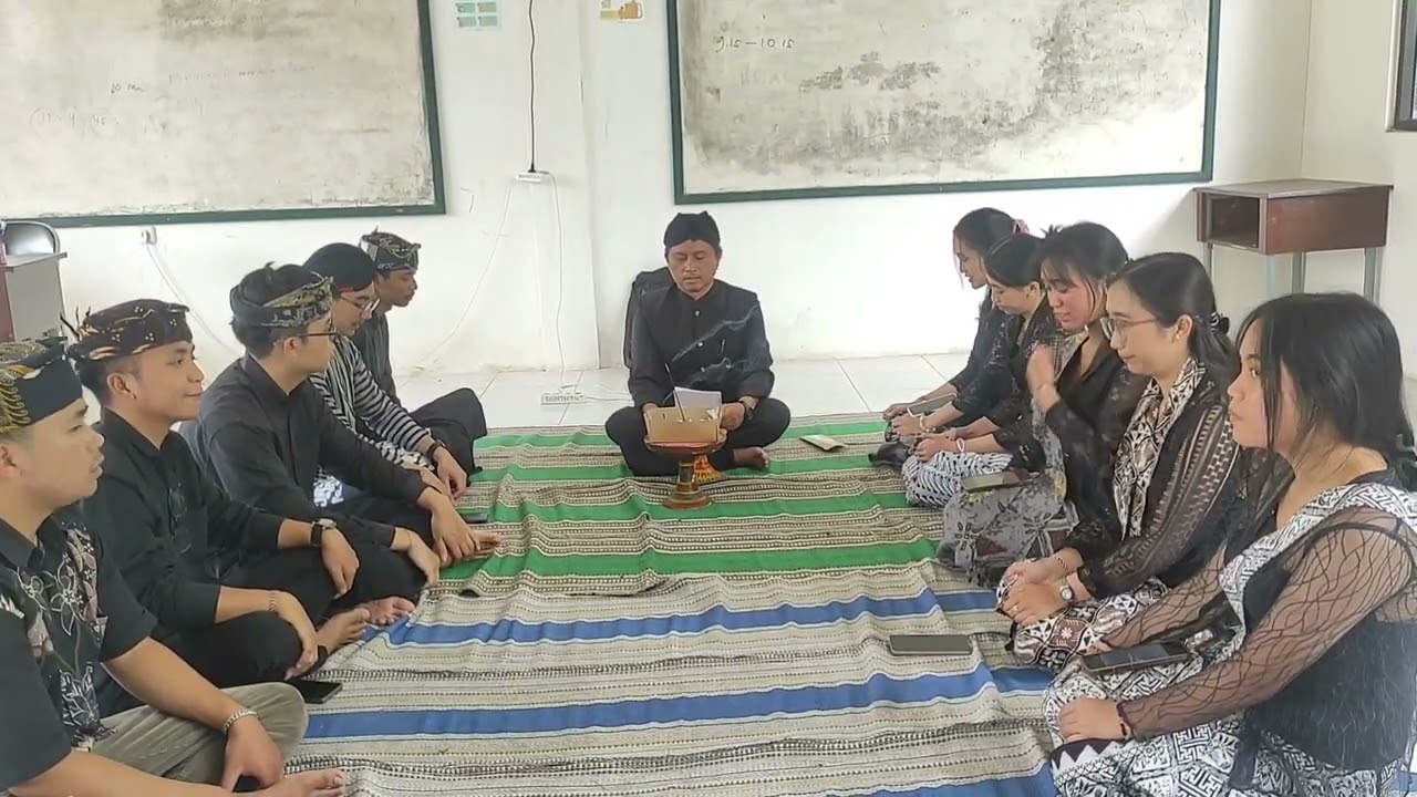 Macapatan Bersama Mahasiswa STAH Shantika Dharma Malang 