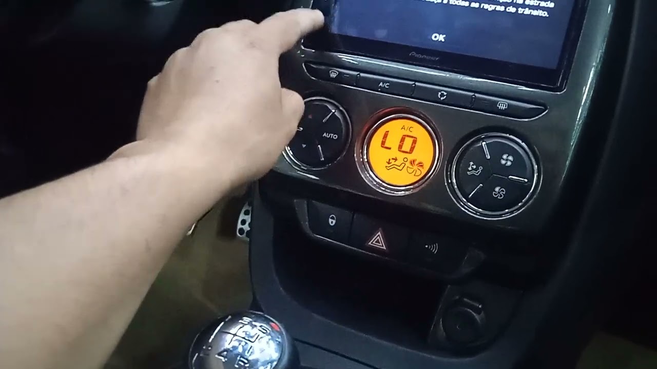 C3 2012 MULTIMÍDIA E MOLDURA PERSONALIZADA