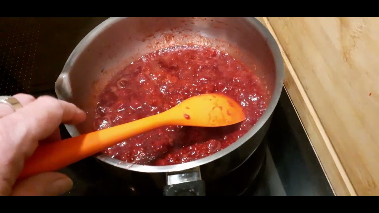 Le confit (ou curd) de framboises