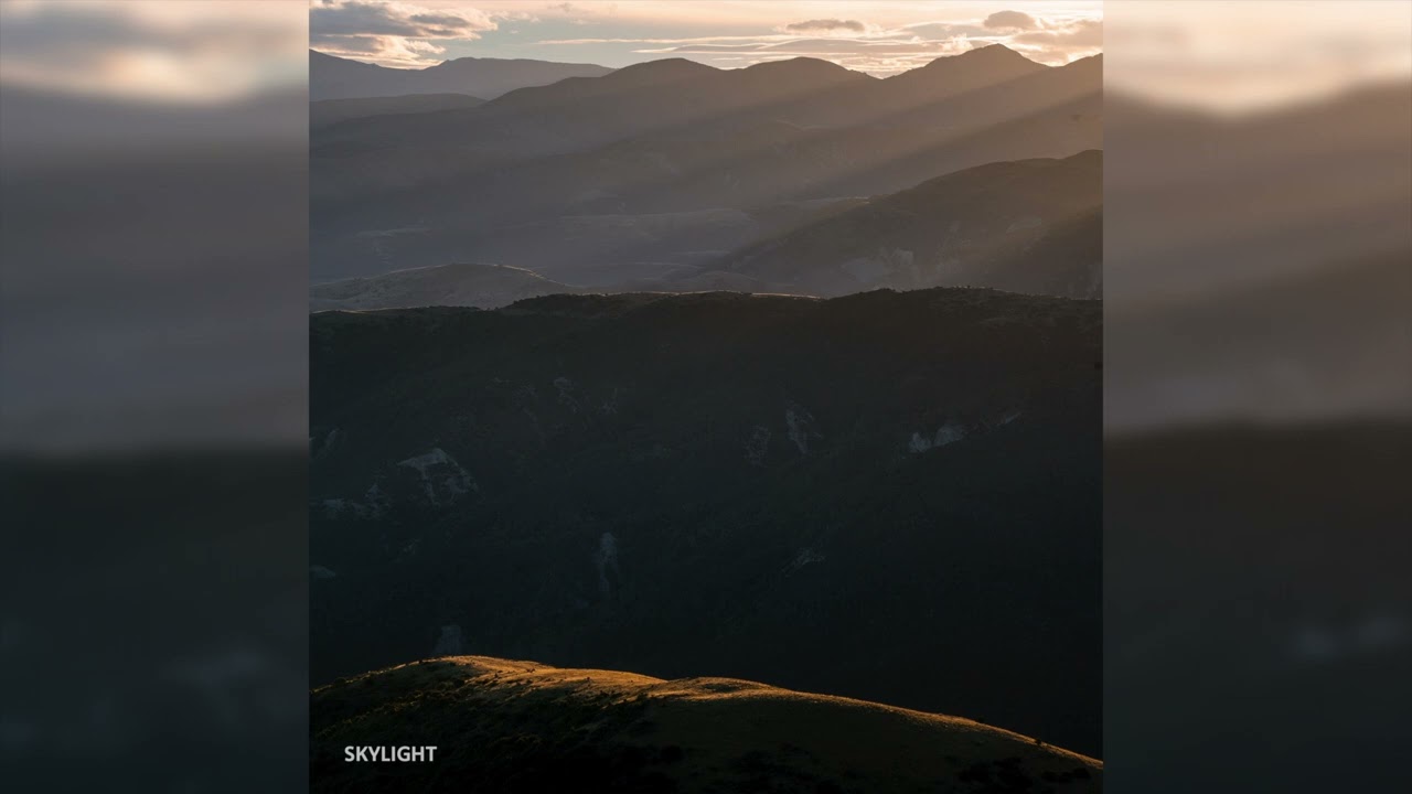Attom - Skylight