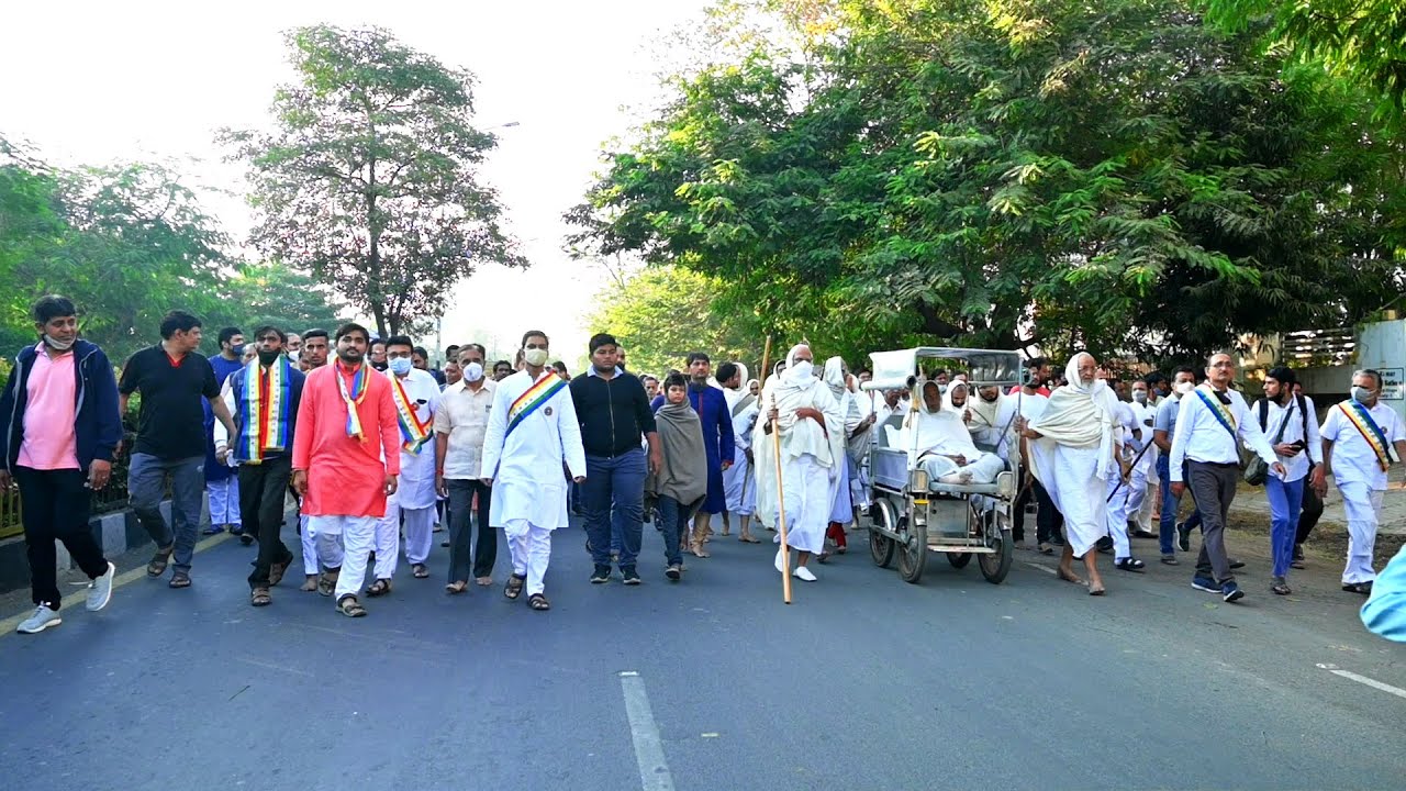 💎 रत्न की नगरी सुरत में जिनशासन के रत्न का प्रवेश... 👣