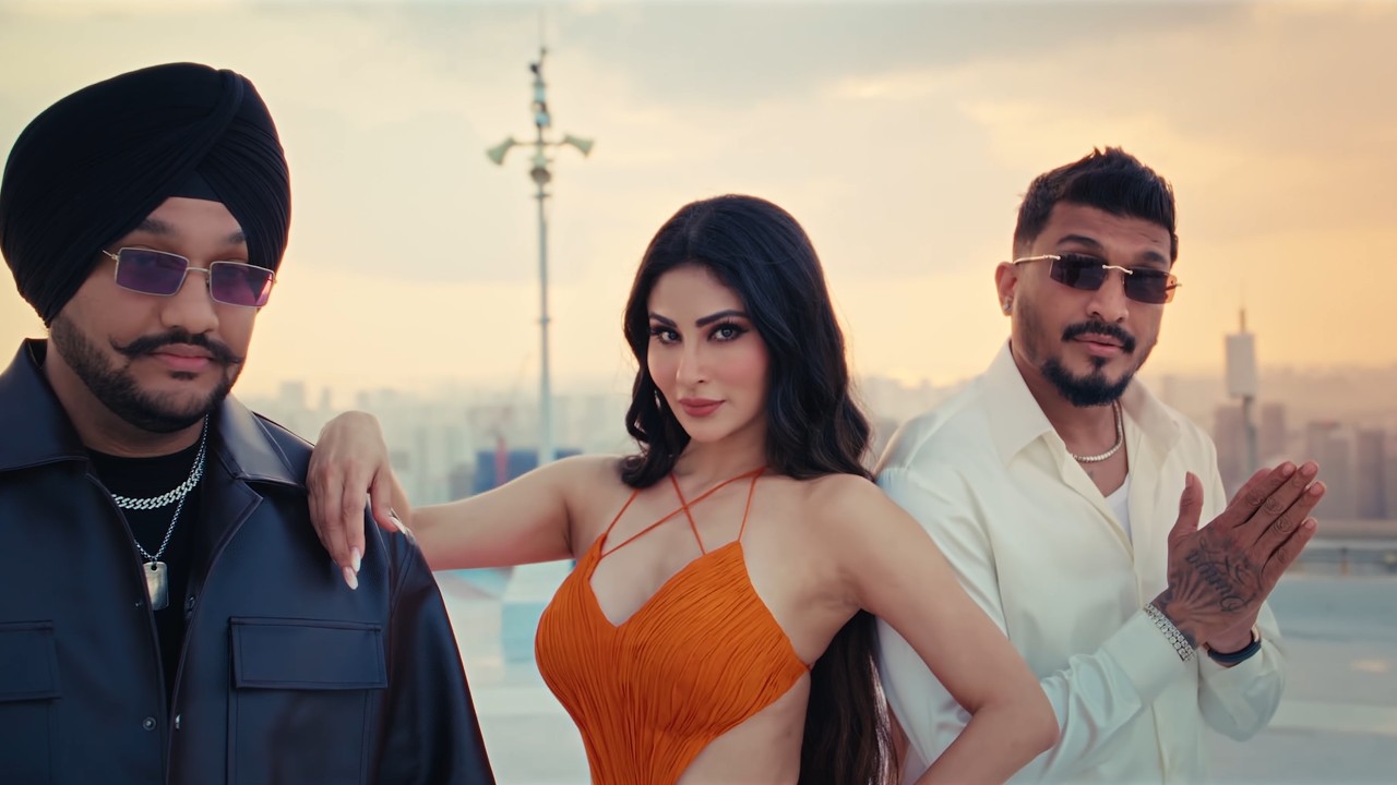 Saucy - DIVINE, Riar Saab | Mouni Roy | Prod. by Karan Kanchan | Official Music Video
