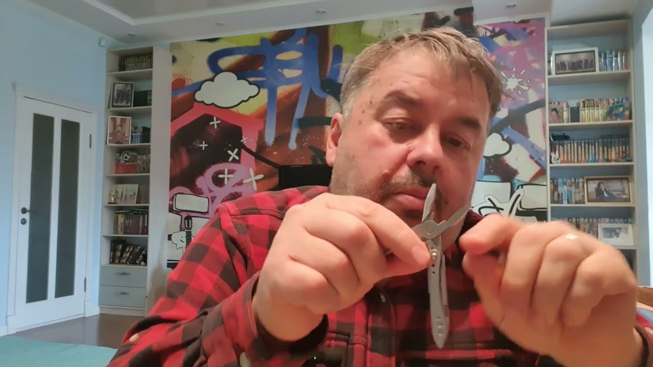 Вспомогательные инструменты для рыбалки: Leatherman charge и style, abel, Hatch и noname корцанг.
