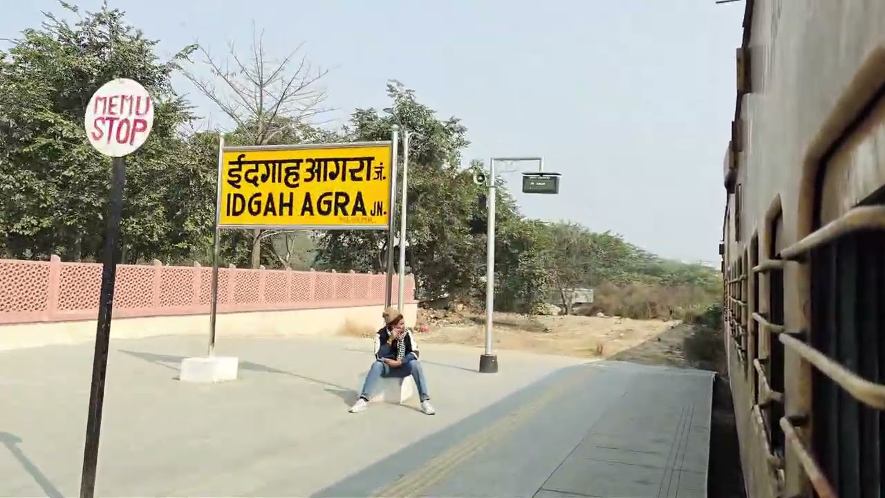 TRIP TO AGRA BY MATHURA TO AGRA FORT PASSENGER