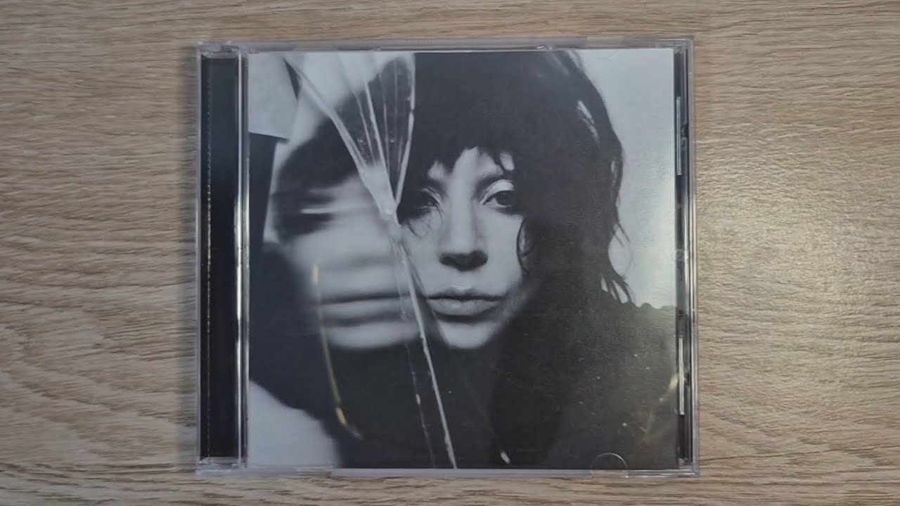 Lady Gaga - MAYHEM CD Unboxing