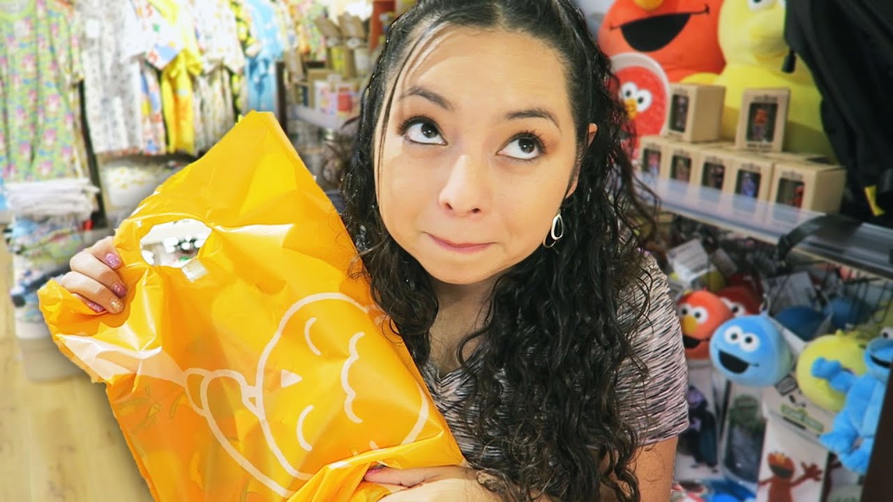 Let's go shopping at Kiddy Land in Japan!