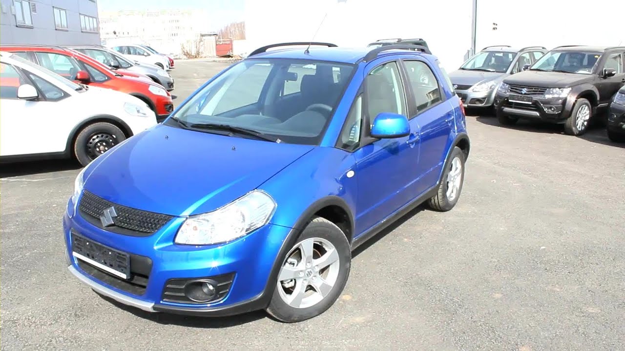 2013 Suzuki SX4. Start Up, Engine, and In Depth Tour.