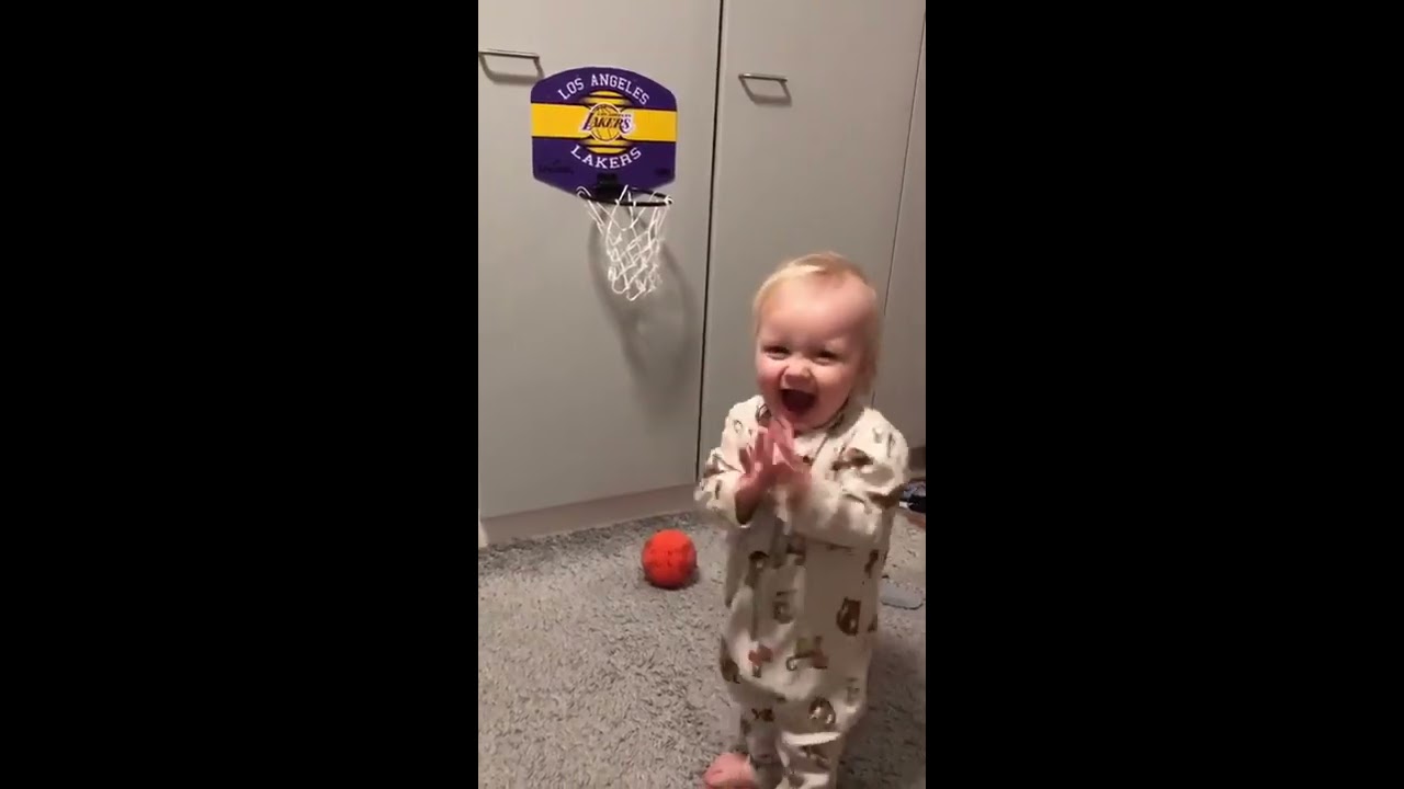 World's best 1 year old basketball player?