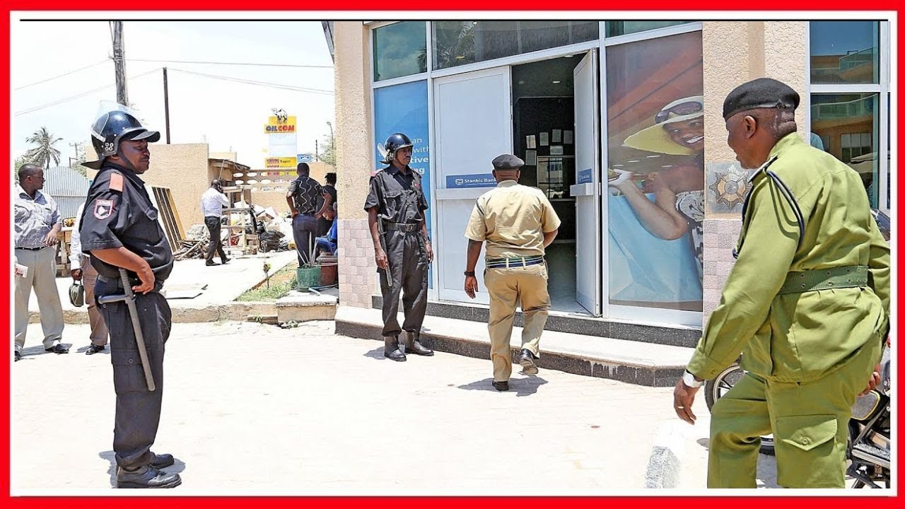 RISASI ZAFYATULIWA NJE YA BENKI ARUSHA - VIJANA WAWILI WAHALIFU WASHUGHULIKIWA  WAKOSWAKOSWA KULIWA