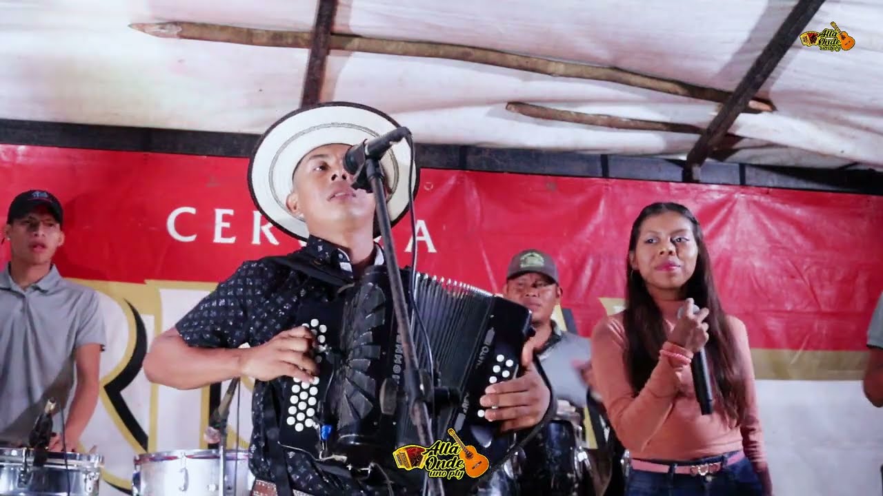 UNA BRUJA ENAMORADA-ORIEL SANCHEZ DESDE EL AHOGADO DE CAPIRA/Fiesta Club Padres de Familia