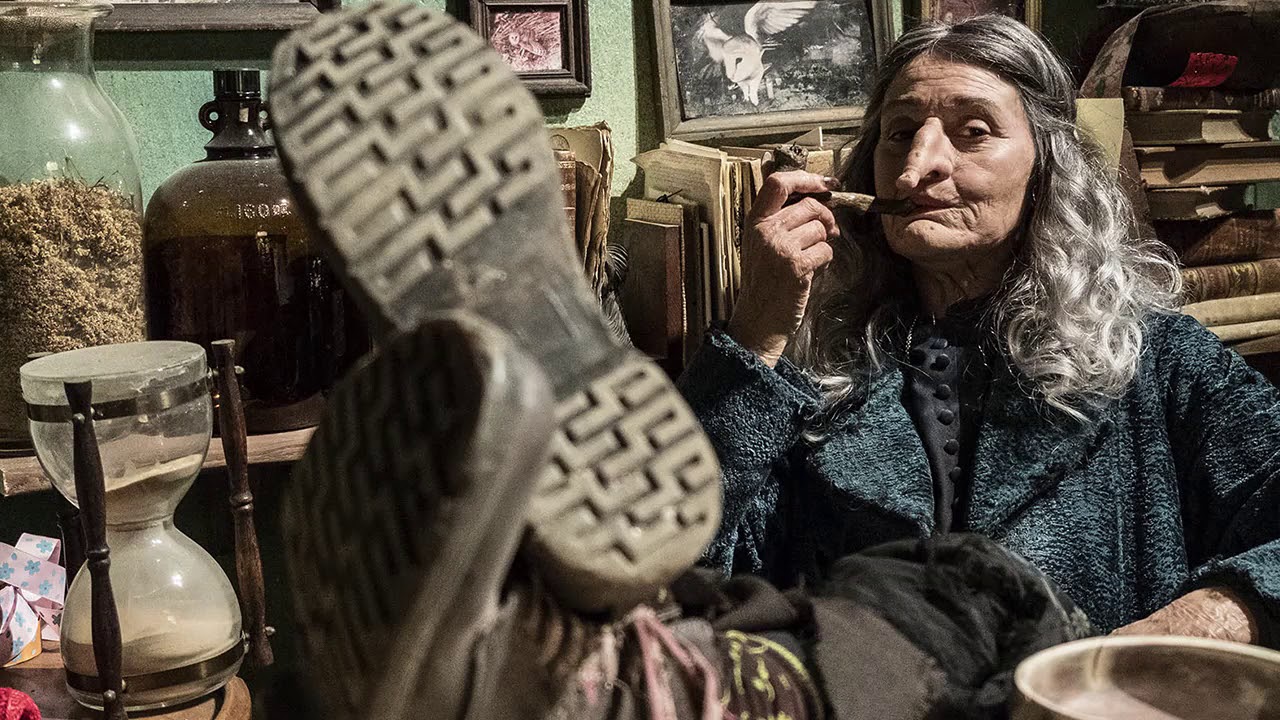 La Befana vien di notte con Paola Cortellesi - RECENSIONE