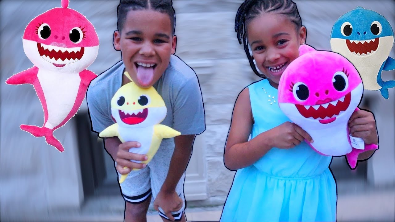 Baby Shark Best Moments | FamousTubeKIDS