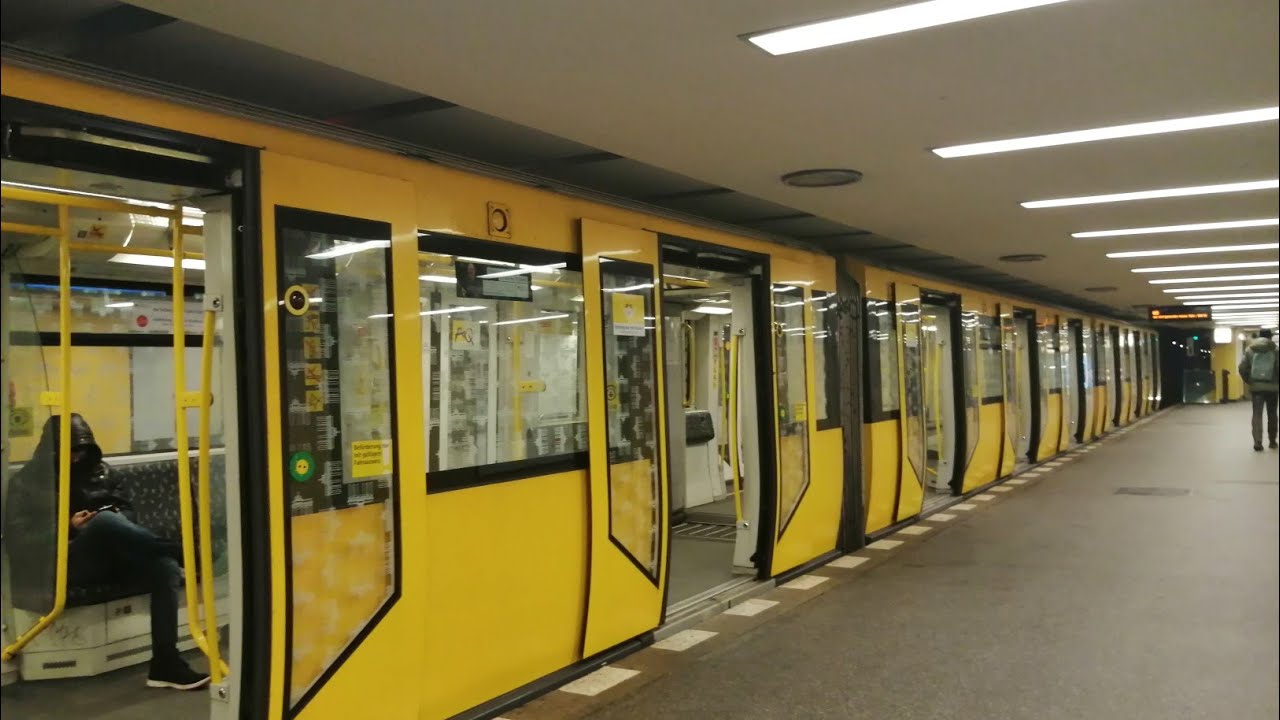 U-Bahn Berlin Mitfahrt von Stadtmitte bis Zoologischer Garten im HK00 auf der U2