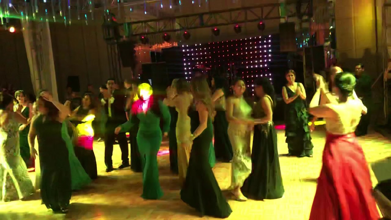 Coreografía Padres de Familia Colegio Americano Guayaquil promoción 71