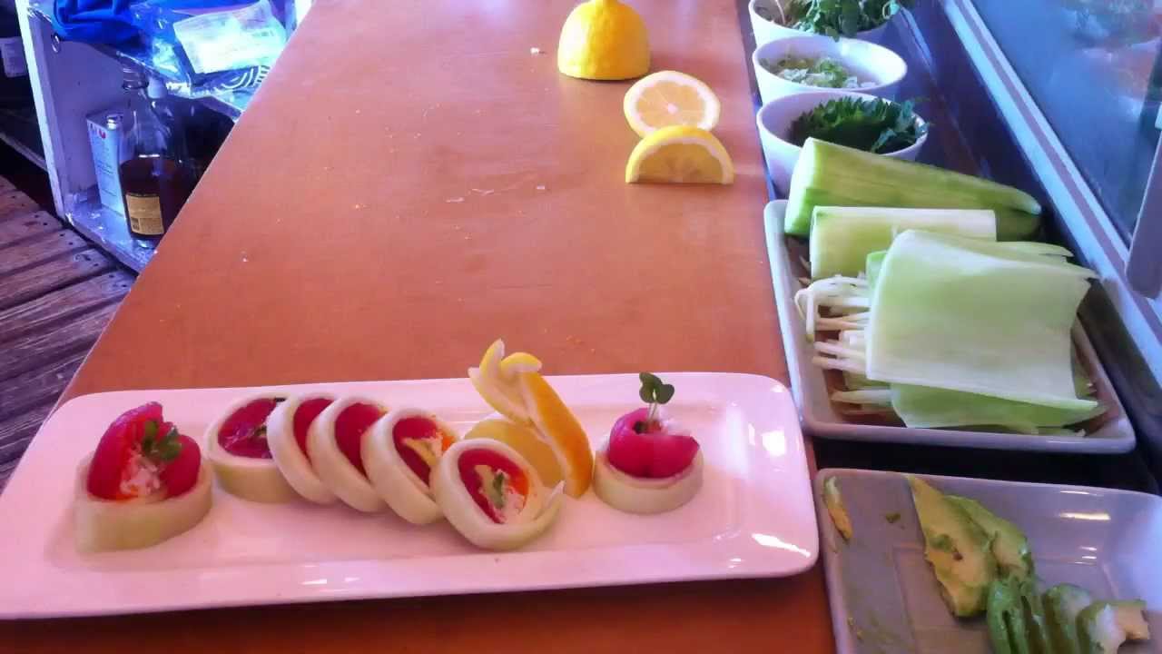 Como cortar pepino para rollo de sushi