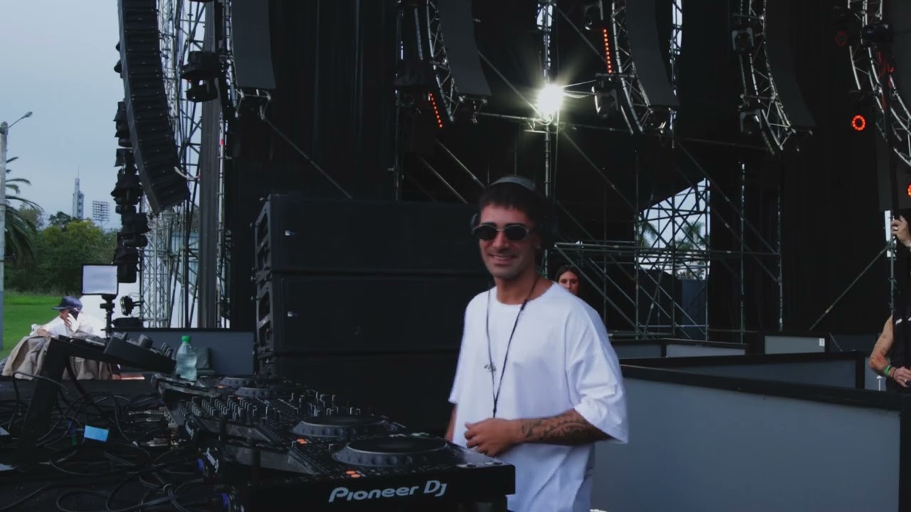 Santi Dominguez - Warm Up for WADE, Mahony at Key Producciones [Velódromo de Montevideo]