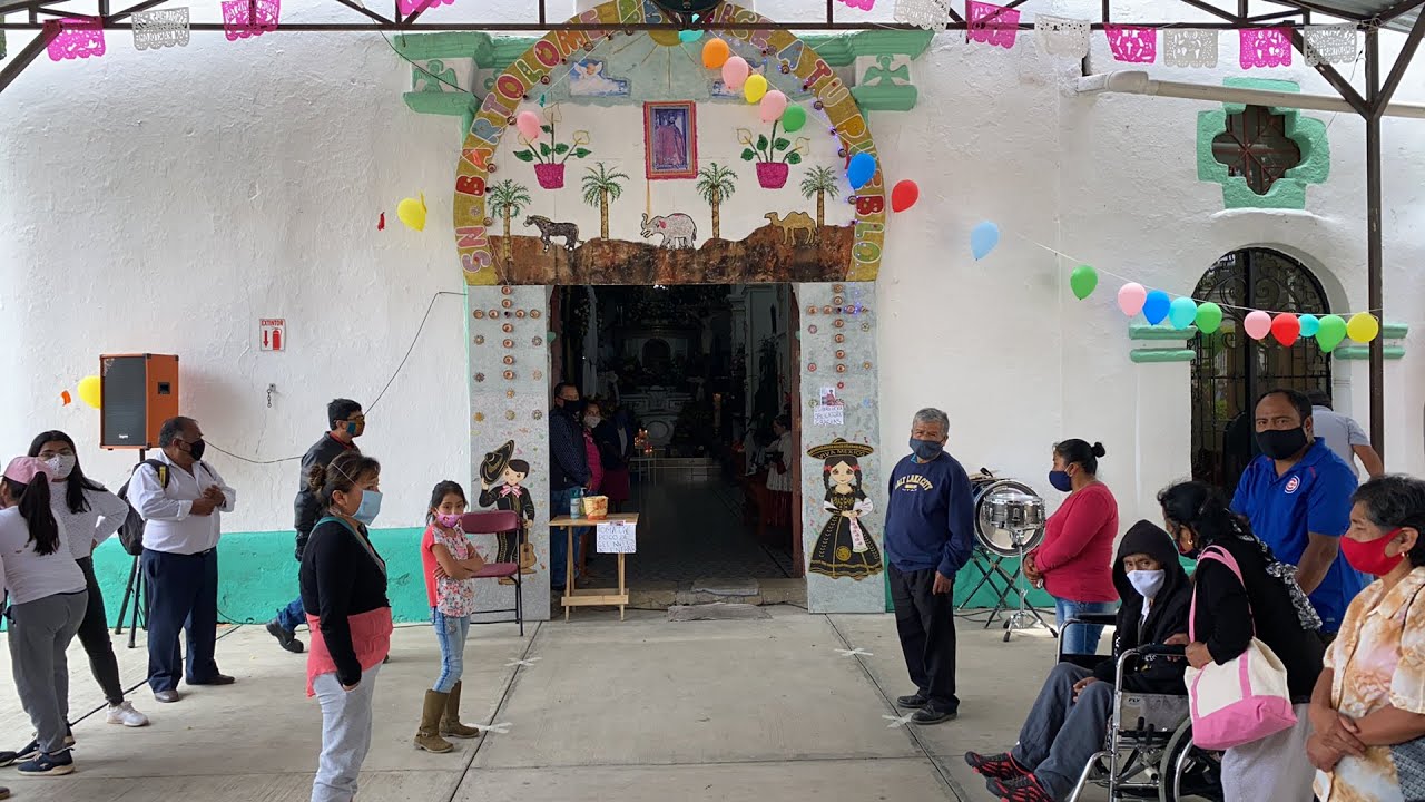 Bendición de la capilla del Santísimo Sacramento en el día de la fiesta patronal.