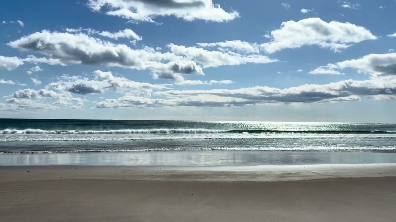 海の時間|強い風の日の優しい波