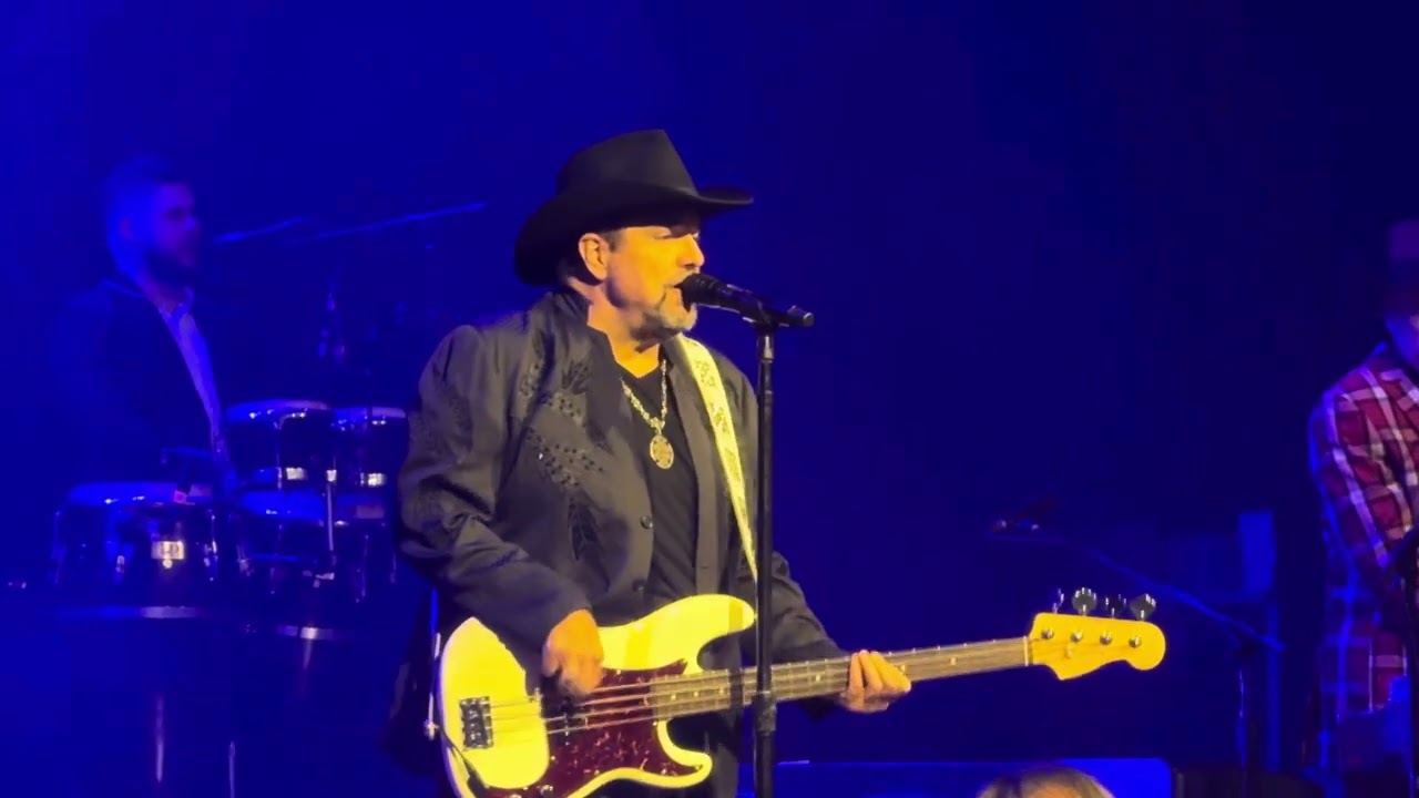 The Mavericks at the Ryman. Come Unto Me
