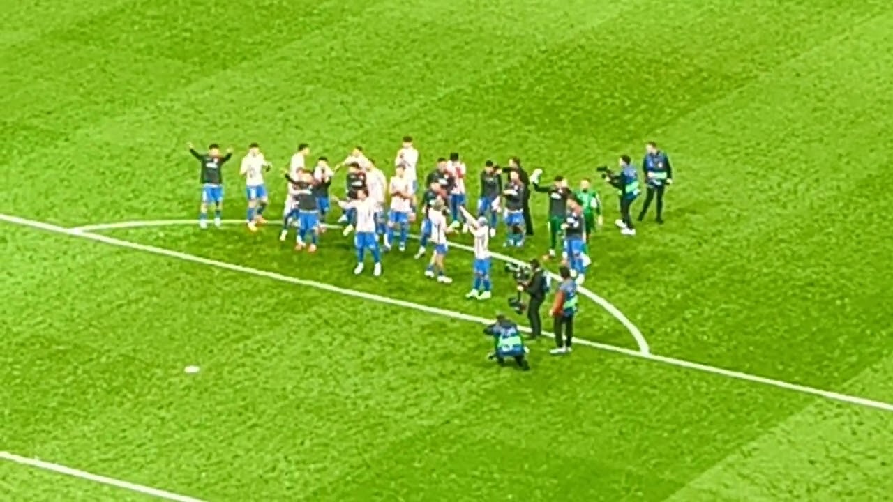 2026 Atlético de Madrid - Brujas - Los jugadores se despiden de los aficionados 