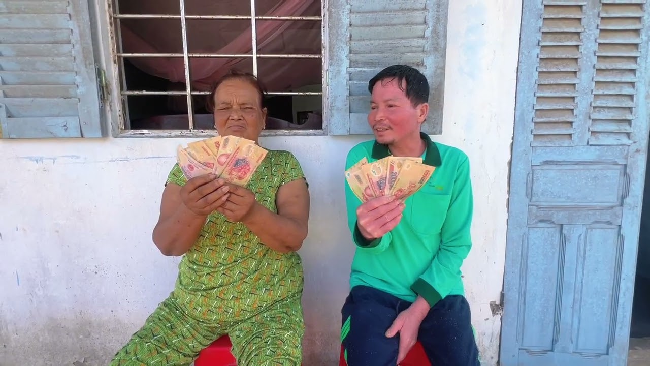 Tôi ráng đi làm công quả để chuộc lại lỗi lầm của tôi đã làm ở kiếp trước..!