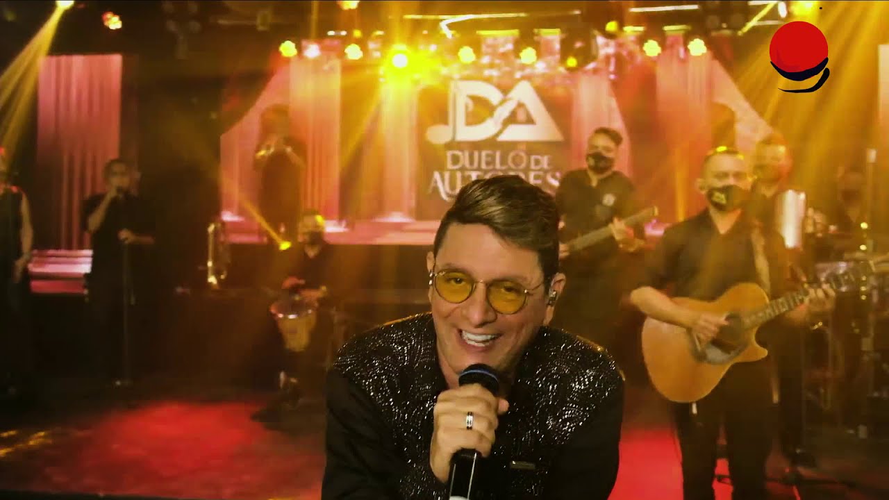 Algo pasó cuando Iván Ovalle llegó al escenario hacer su Show, observen ?