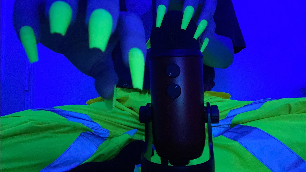 ASMR Aggressive bare ￼mic scratching!!