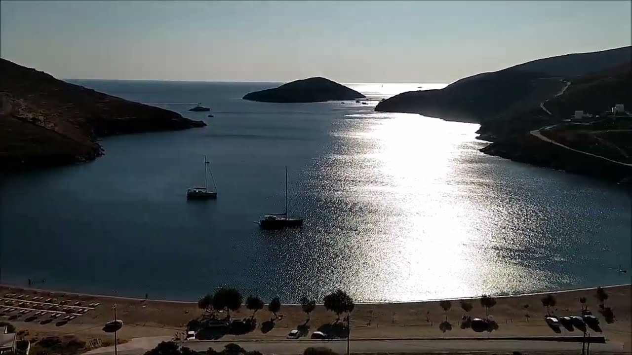 Κύθνος: Στον γαλάζιο όρμο της Απόκρουσης - Cyclades, Kythnos island, the blue bay of Apokrousi