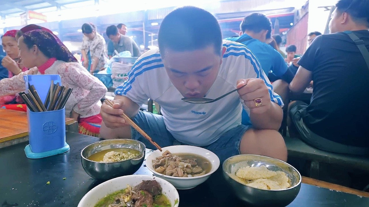 ĐI CHỢ LỢN ĐEN MÈO VẠC THƯỞNG THỨC TOÀN MÓN NGON | CHỢ PHIÊN TÂY BẮC