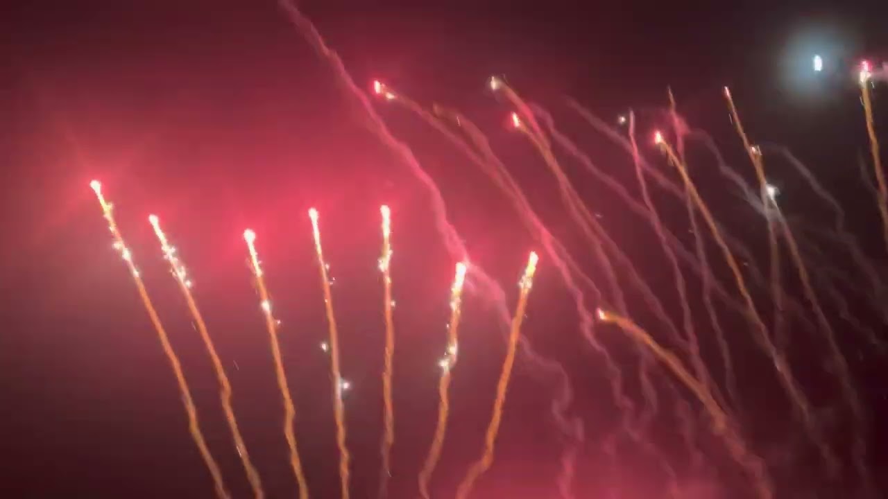 Beautiful fireworks 🎇 - New year day 2023 - Perth