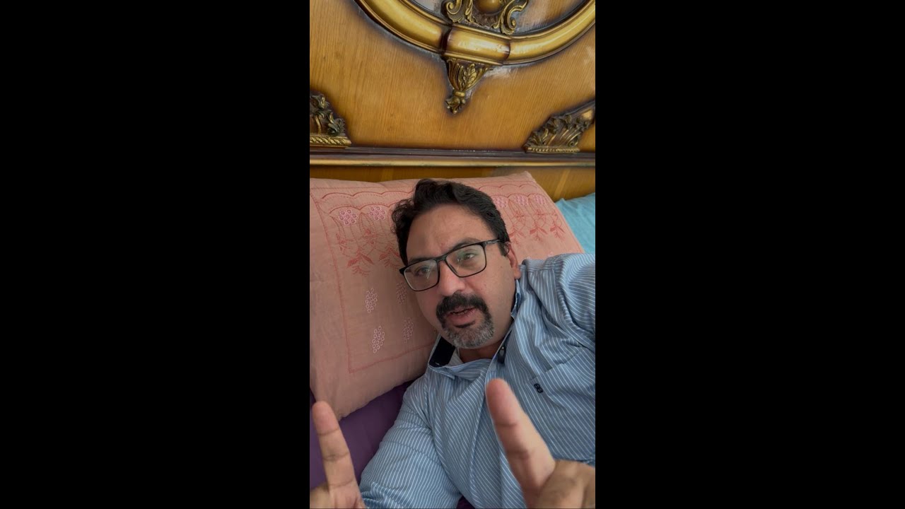 اما مراتك تربط الاحداث ببعض وتلاقي المفجأه في الاخر