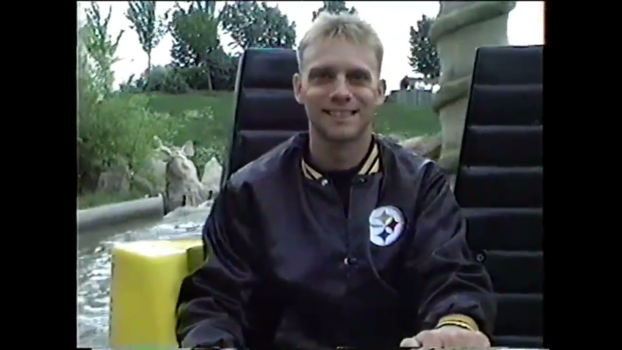 Walibi Schtroumpf Smurf Land, Metz, Lorraine, France  - Home movie