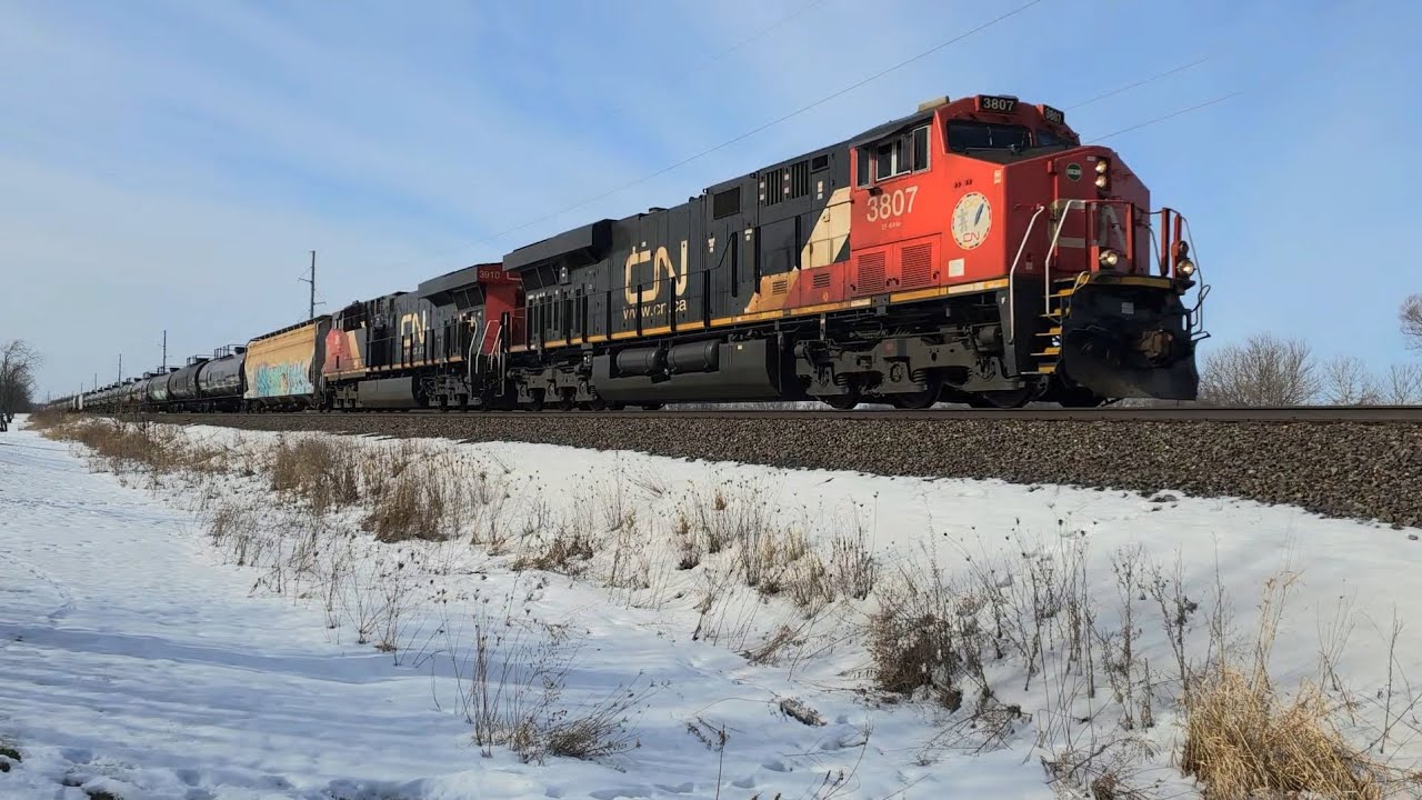 Canadian National  -  Eastbound Freight Train    12 Feb 26