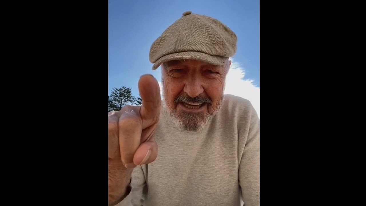 Terry O'Quinn / John Locke time traveled to 2021