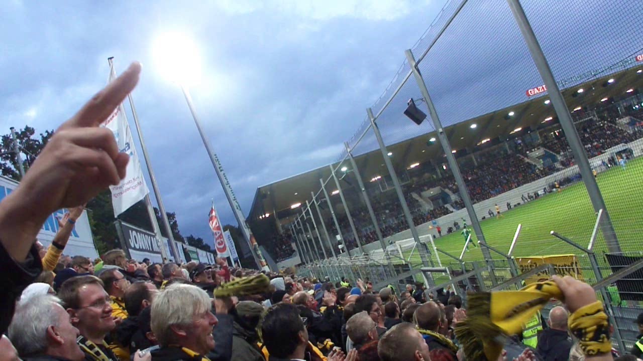 23.09.2015 | Stuttgarter Kickers vs. Dynamo Dresden