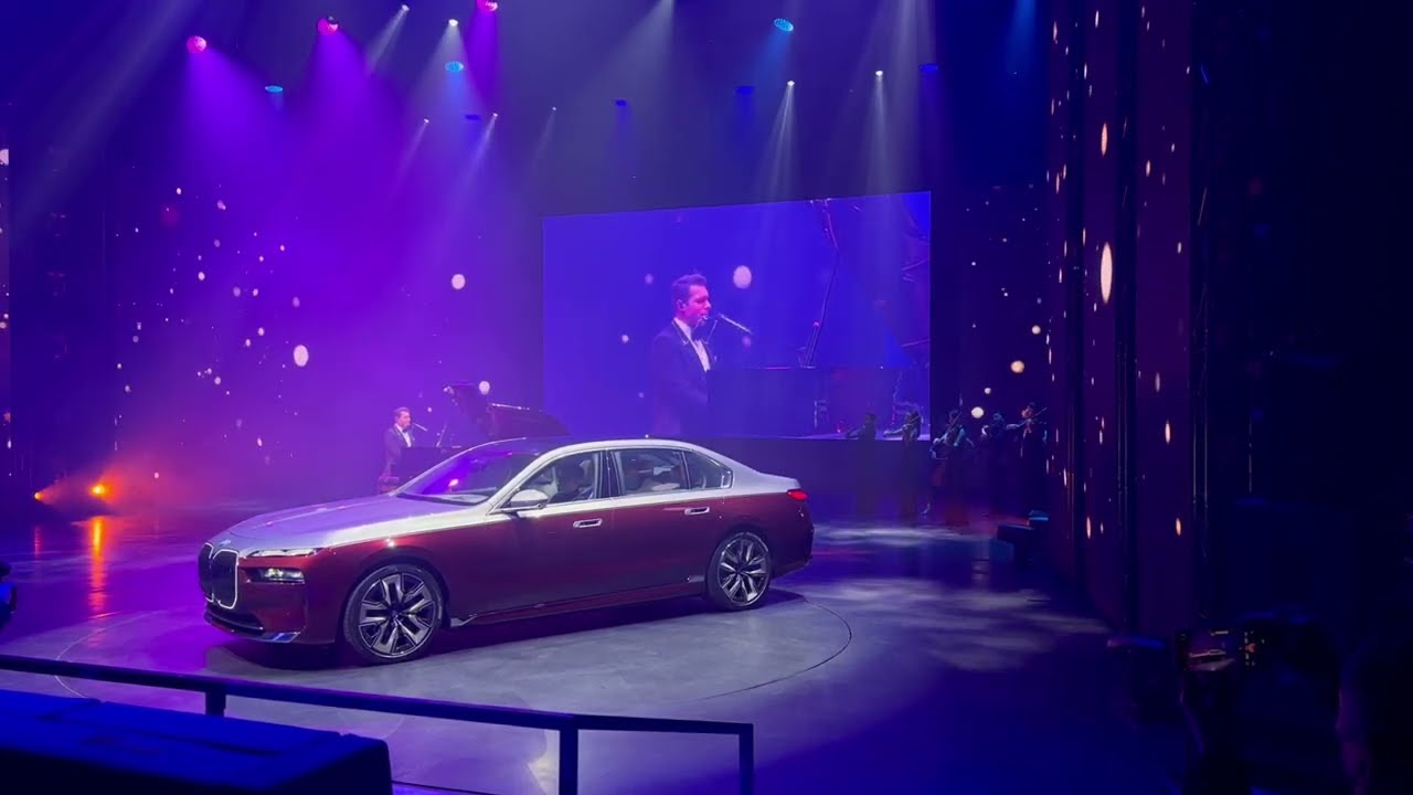 BMW G70 Presentation 全新七系列發表會 Jonathan Roxmouth 演奏Piano Man