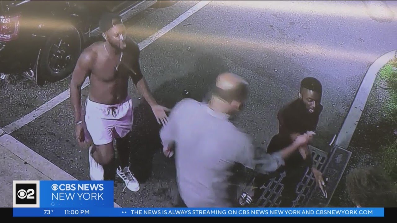 Police: 28-year-old man stabbed to death following altercation at Brooklyn gas station
