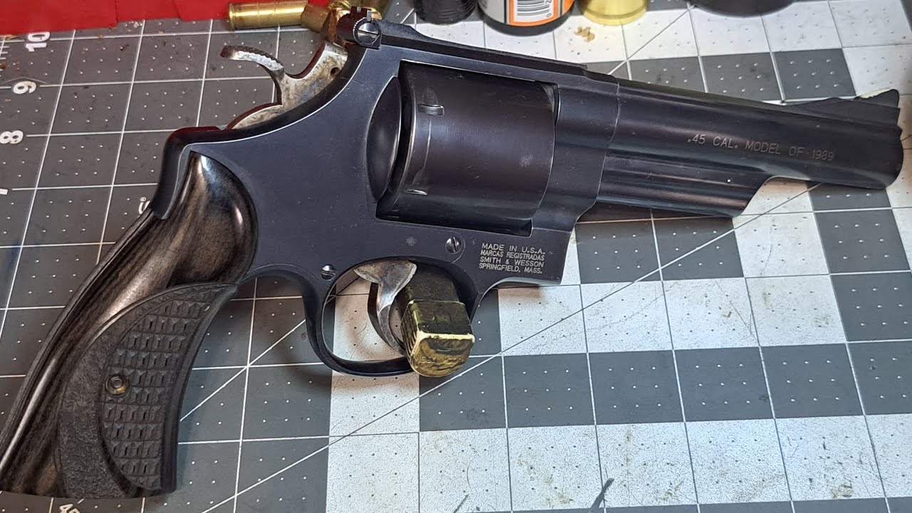 Smith & wesson model 25-7 45LC