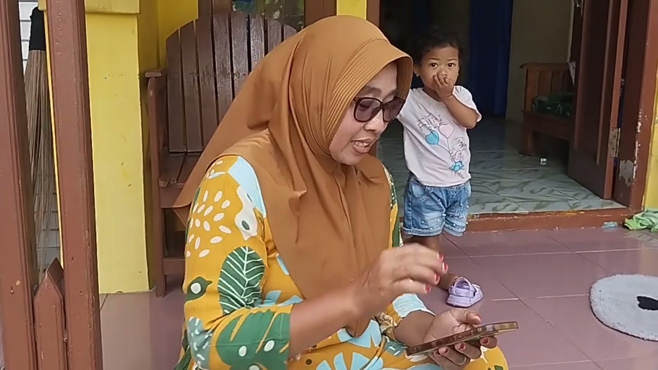 Pencarian keluarga Ibu estriwati!!!! #7 desa kapandayan Kec Ciawigebang kab Kuningan Jawa Barat