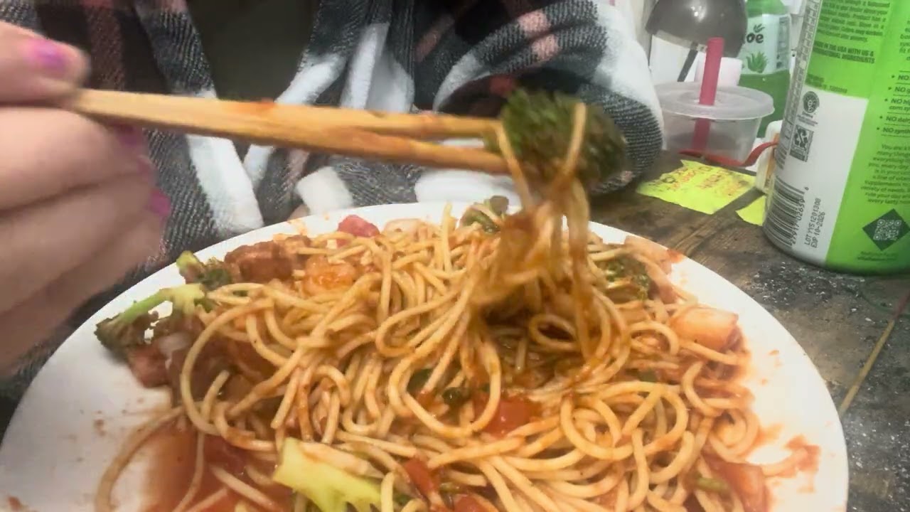 Spaghetti MUKBANGS ASMRS