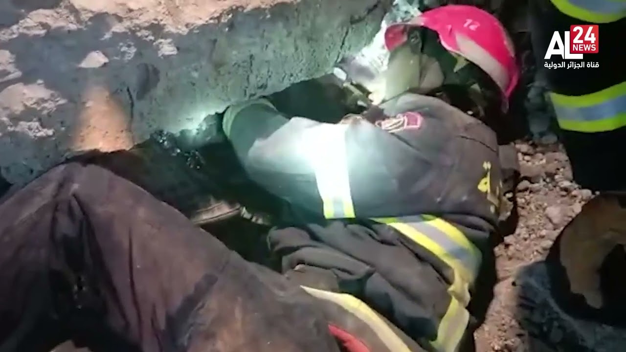 #لحظة إنتشال الطفل من قبل الحماية الجزائرية والذي تم انعاشه في عين المكان بمنطقة #أديامان بتركيا