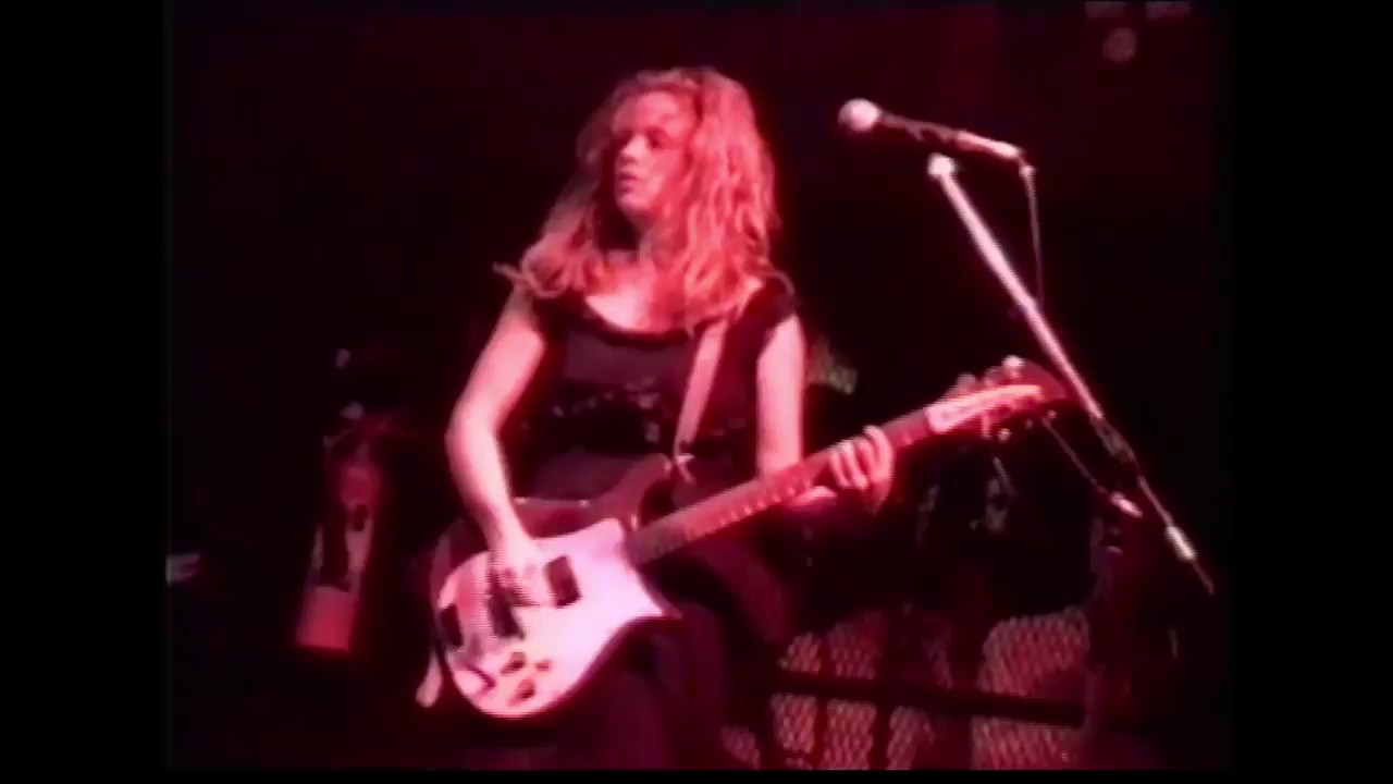 Babes in Toyland   - Mad Pilot (live 1990)