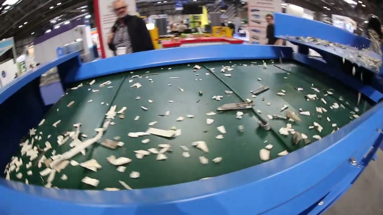 Separating Stainless Steel from shredded uPVC Windows at RWM Letsrecycle Live 2022