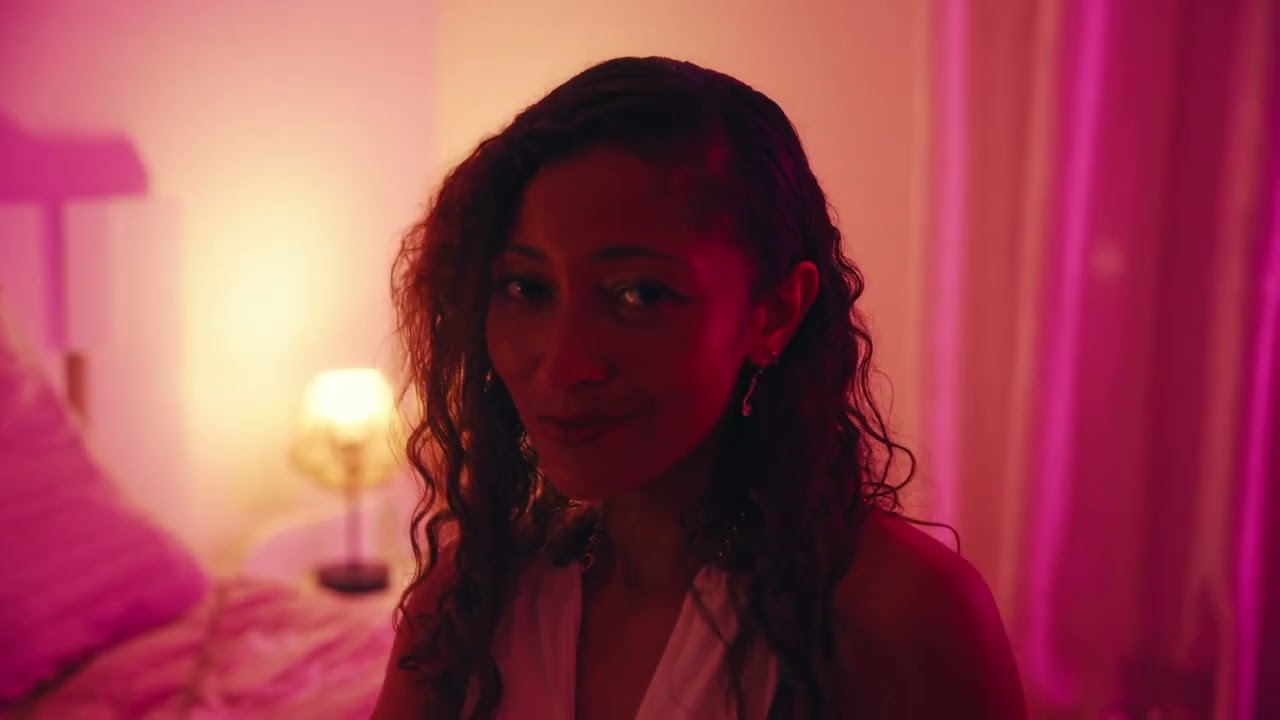 Ruby M - Dangereux ( clip officiel)